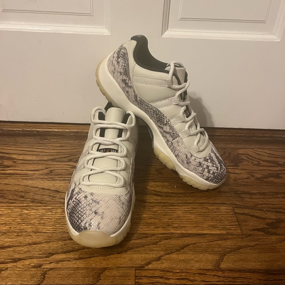 Jordan 11 Retro Low “Snake Light Bone” (2019)